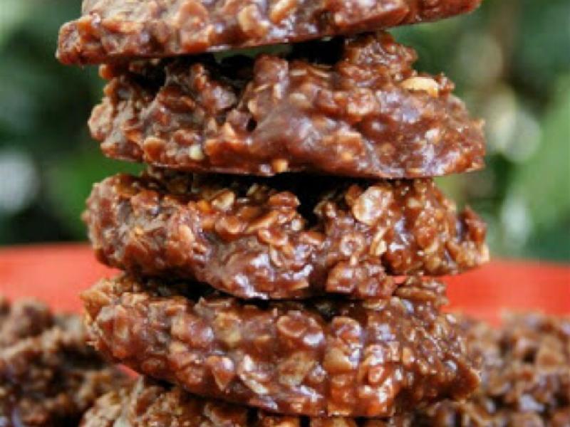 4-Ingredient Chocolate Oatmeal No-Bake Cookies Healthy Recipe