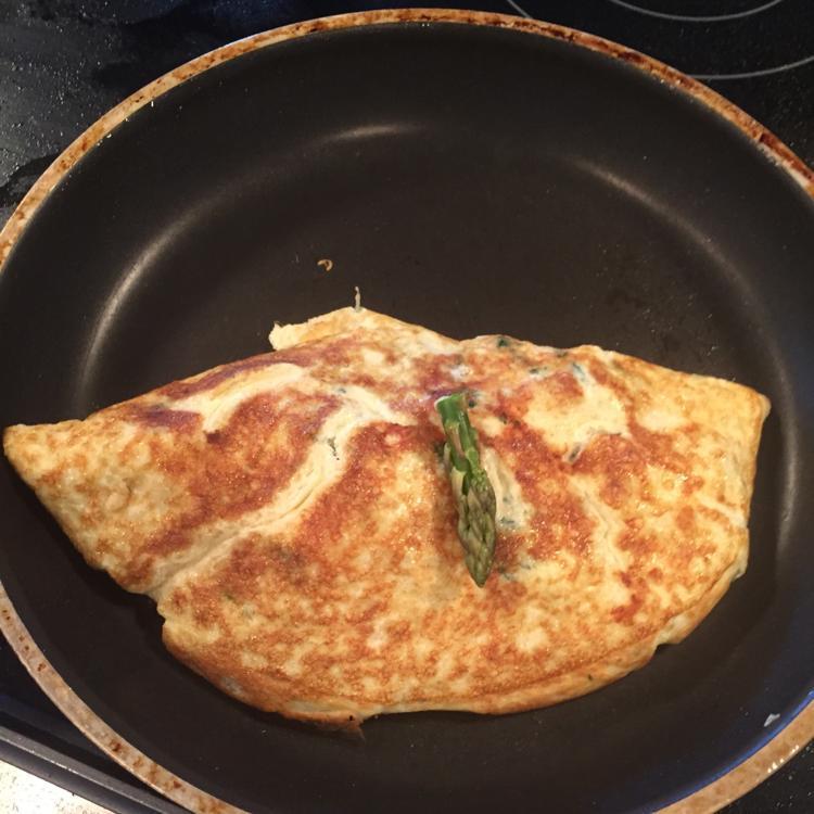 Asparagus and Cashew Omelet Healthy Recipe