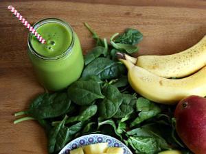 Basic Green Smoothie Healthy Recipe