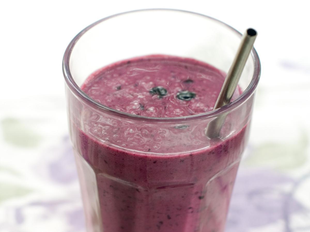 Berry and Spinach Smoothie Healthy Recipe