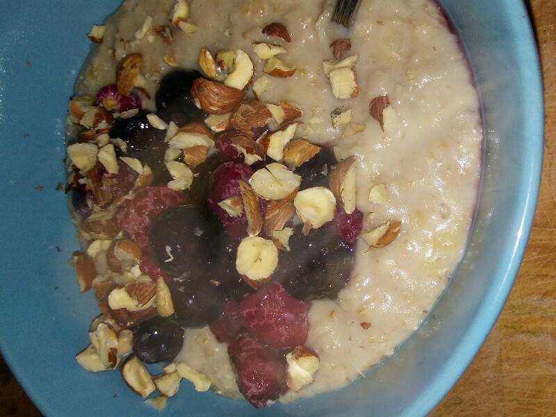 Blueberry and Brazil Nut Oatmeal Healthy Recipe