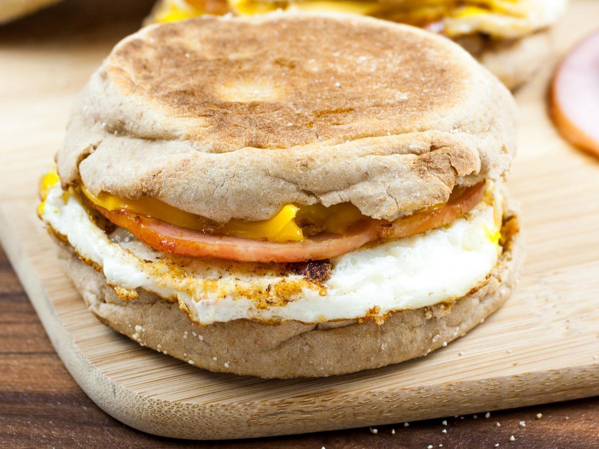 Breakfast Sandwich with Egg, Cheese, and Ham Healthy Recipe