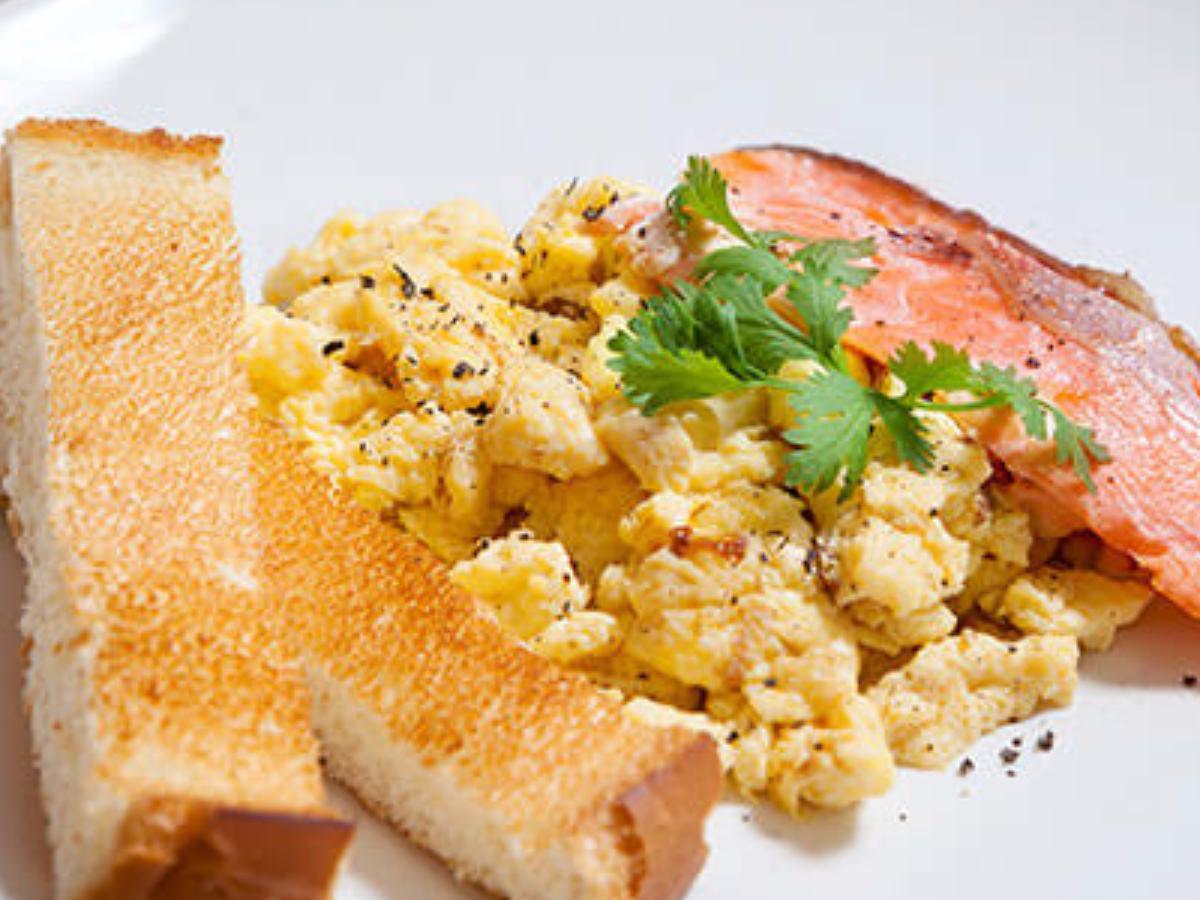 Cheesy Scrambled Eggs Healthy Recipe