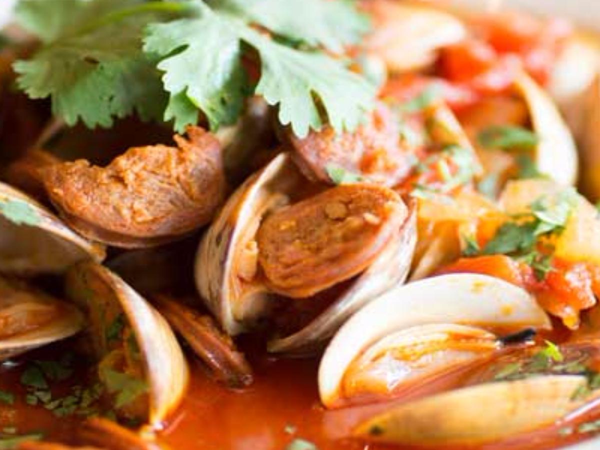 Clams and Chorizo with Tomato and Garlic Healthy Recipe