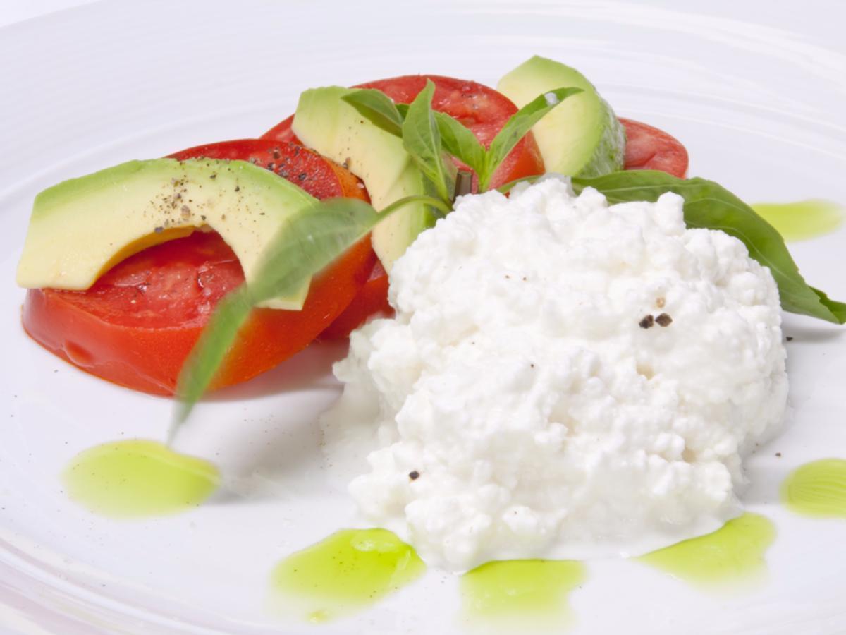 Cottage Cheese with Avocado & Tomato Healthy Recipe