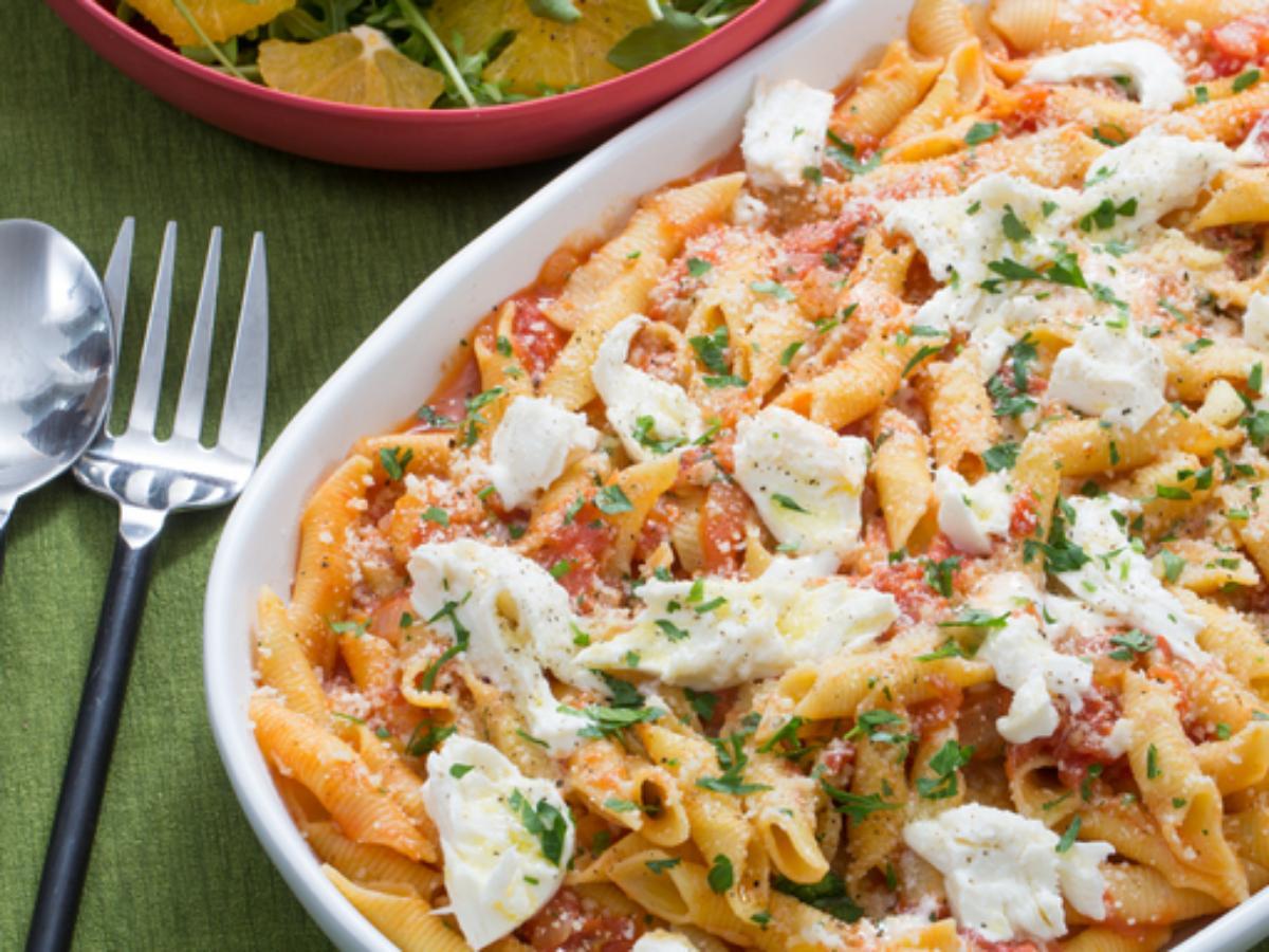 Garganelli Pasta and Tomato Sauce with Fresh Mozzarella and Arugula-Orange Salad Healthy Recipe