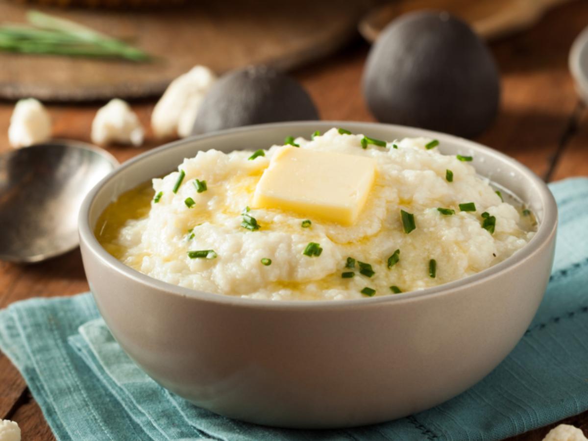 Garlic and Cream Cheese Cauliflower "Mashed Potatoes" Healthy Recipe