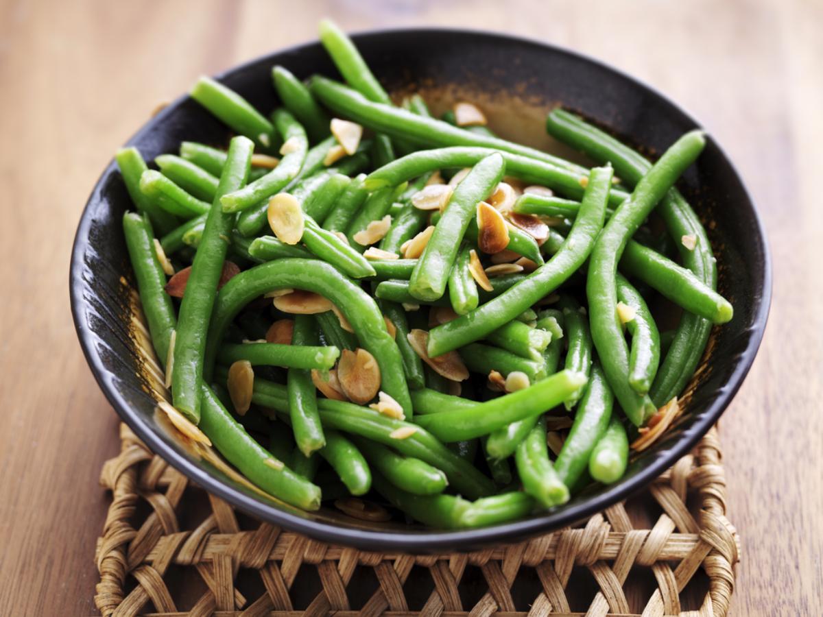 Green Beans with Crushed Almonds Healthy Recipe