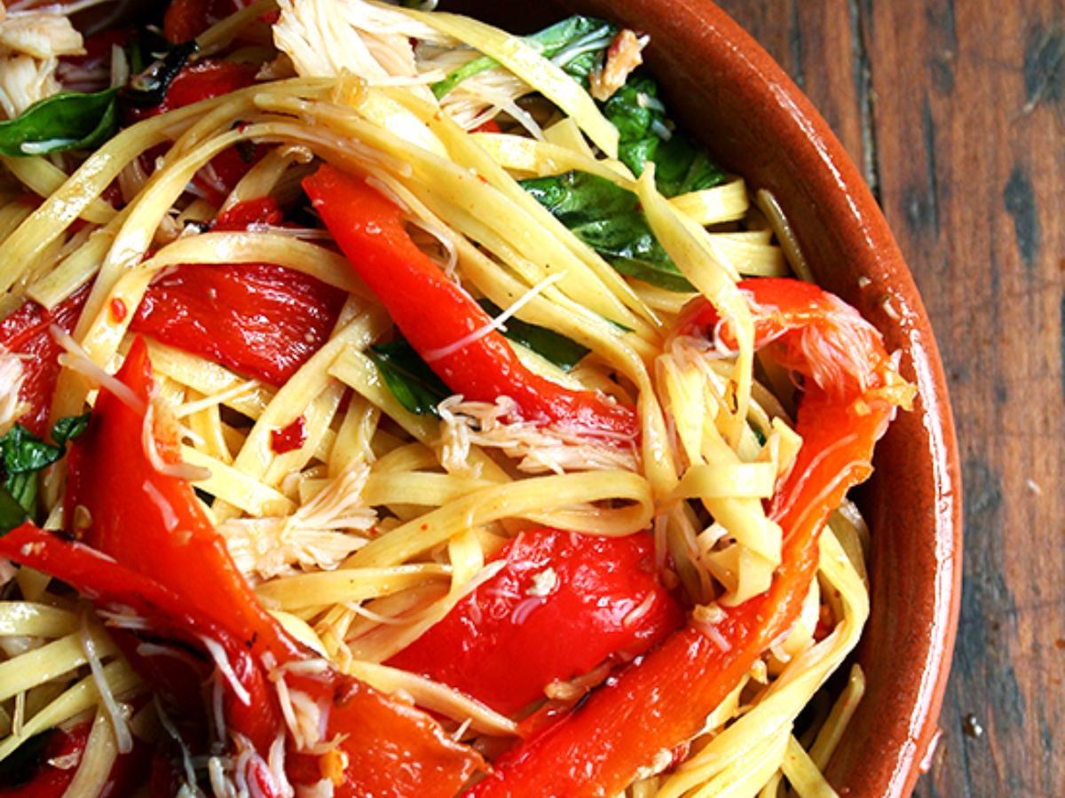 Linguini with Roasted Red Peppers, Crabmeat, and Basil Healthy Recipe