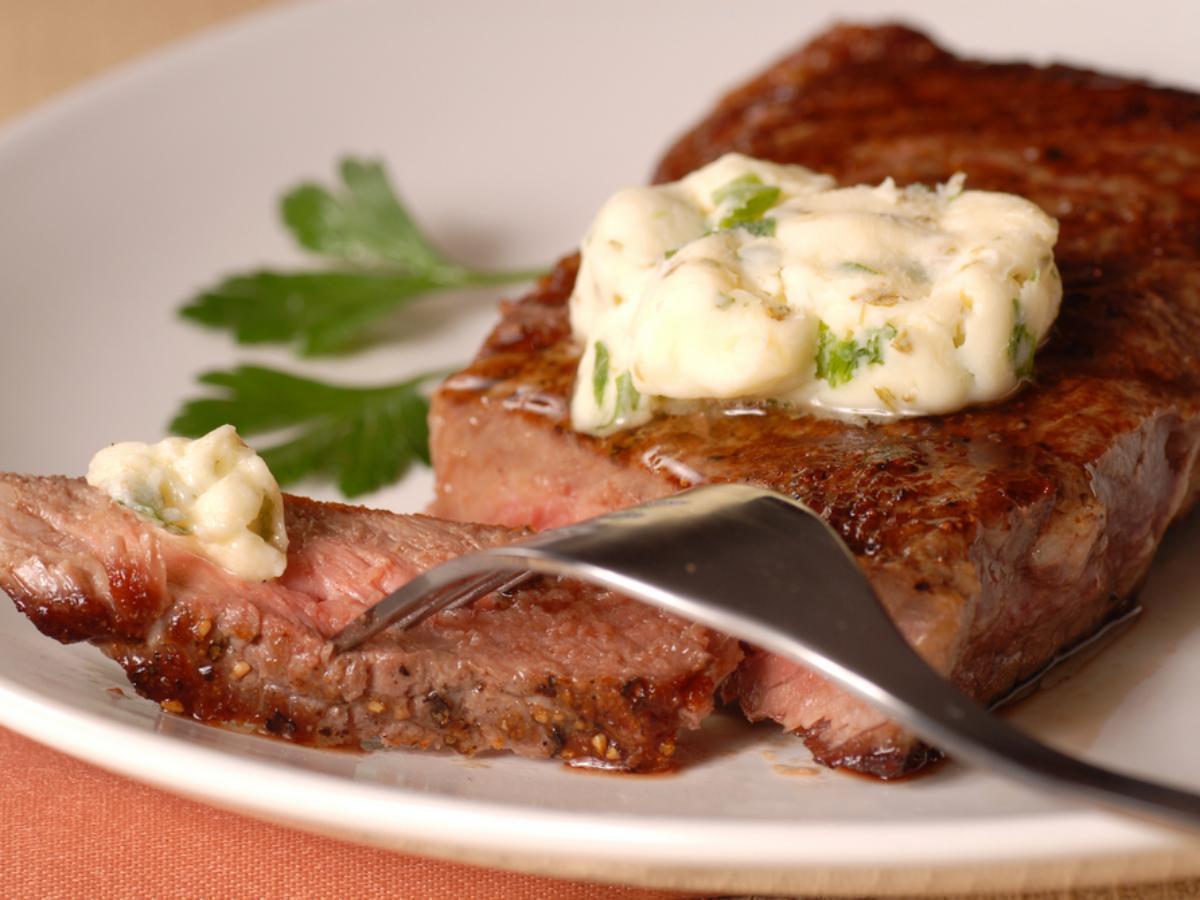 Panfried steak with garlic butter Healthy Recipe