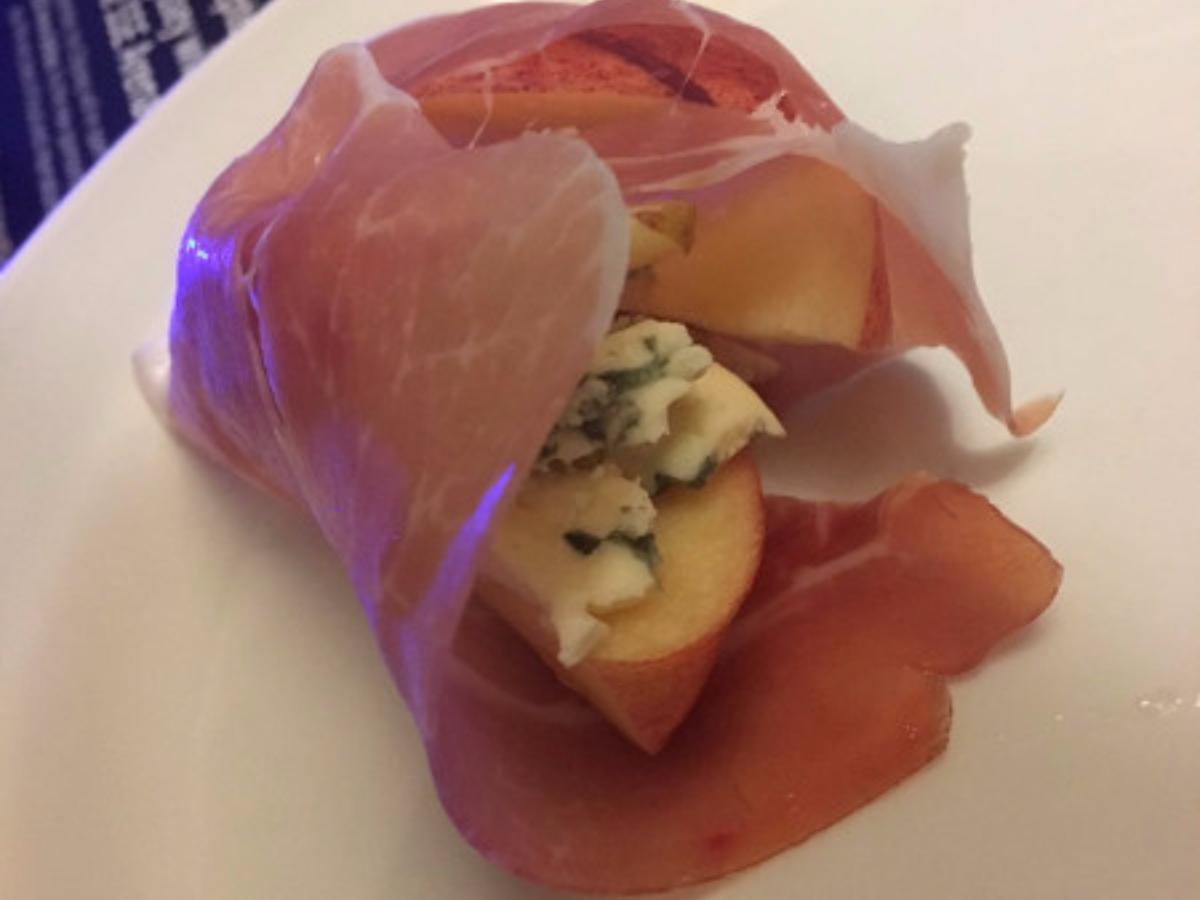 Prosciutto-Wrapped Pears with Blue Cheese Healthy Recipe