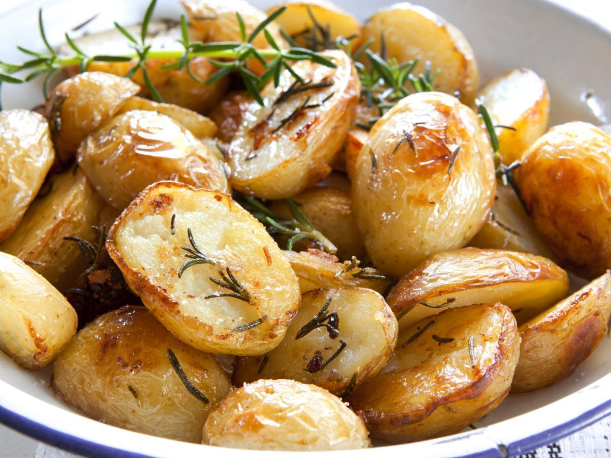 Rosemary and Garlic Roasted Potatoes Healthy Recipe