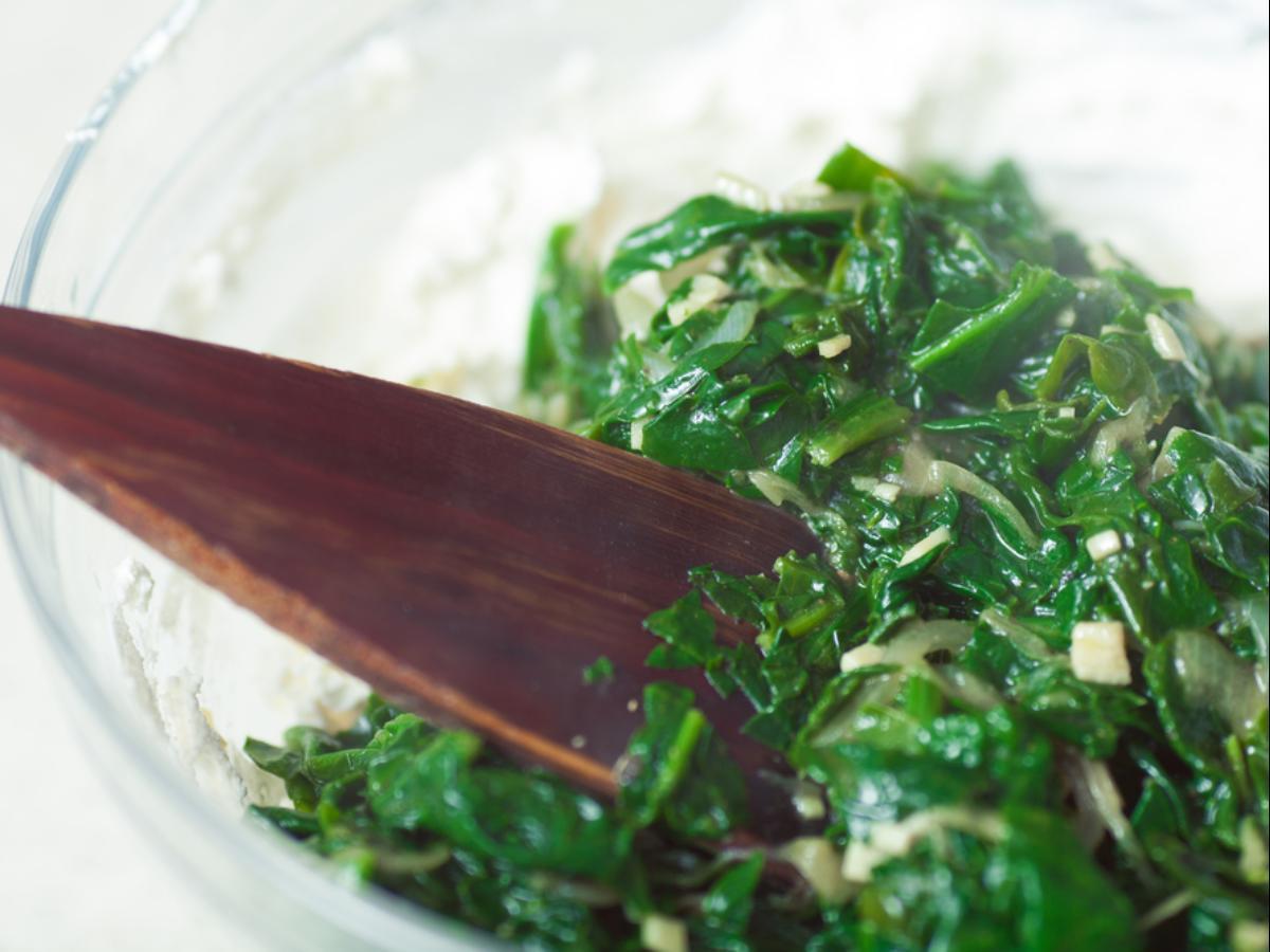 Sautéed Spinach with Onions Healthy Recipe