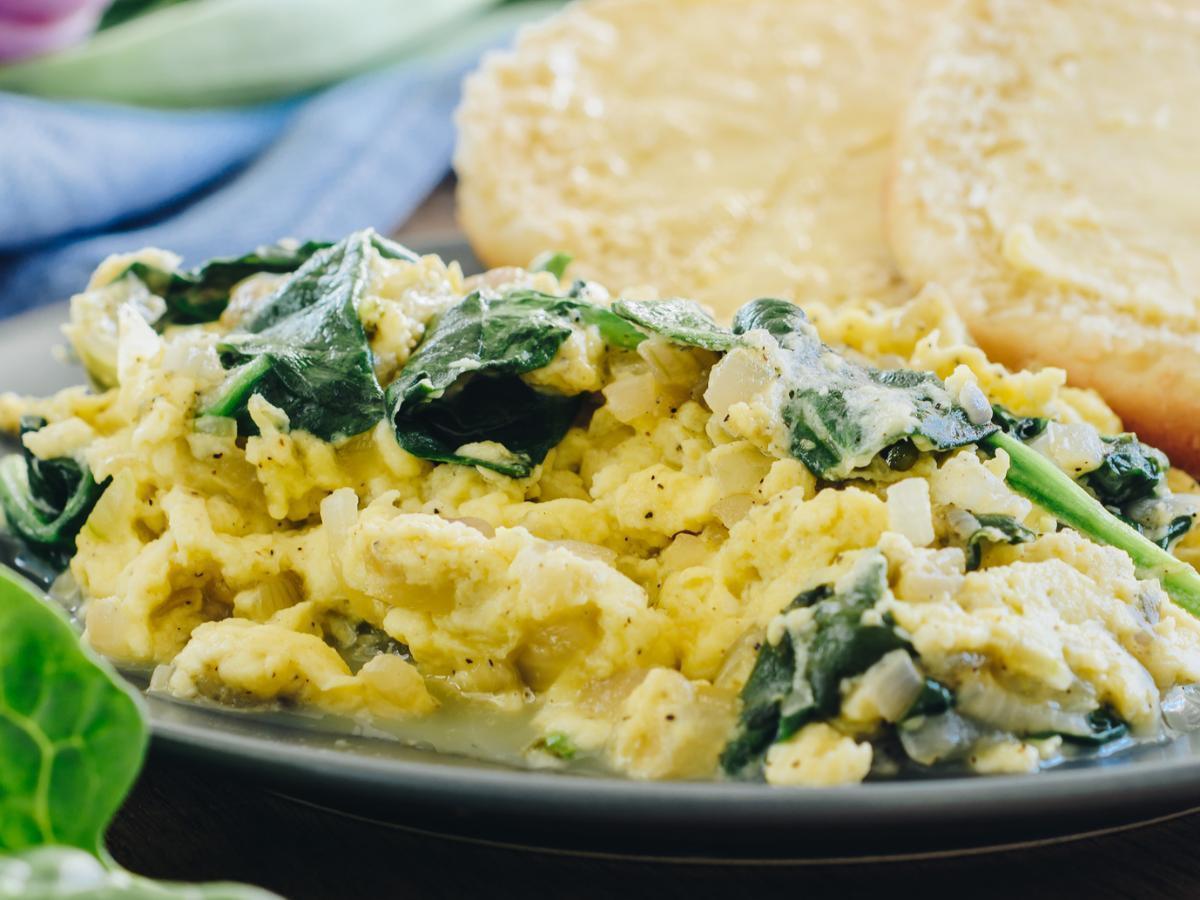 Scrambled Eggs with Spinach and Mexican-Blend Cheese Healthy Recipe
