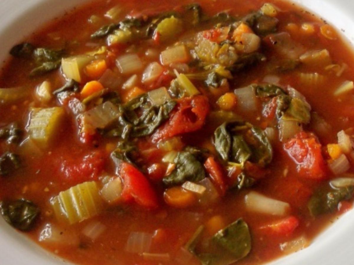 Slow-Cooker Spinach Tomato Vegetable Soup Healthy Recipe