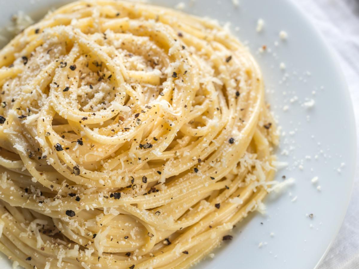 Spaghetti with Pecorino Romano and Black Pepper Healthy Recipe