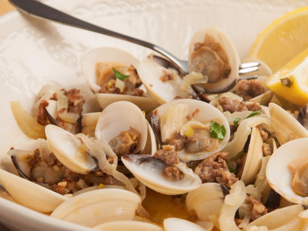 Steamed Clams with Spicy Italian Sausage and Fennel Healthy Recipe
