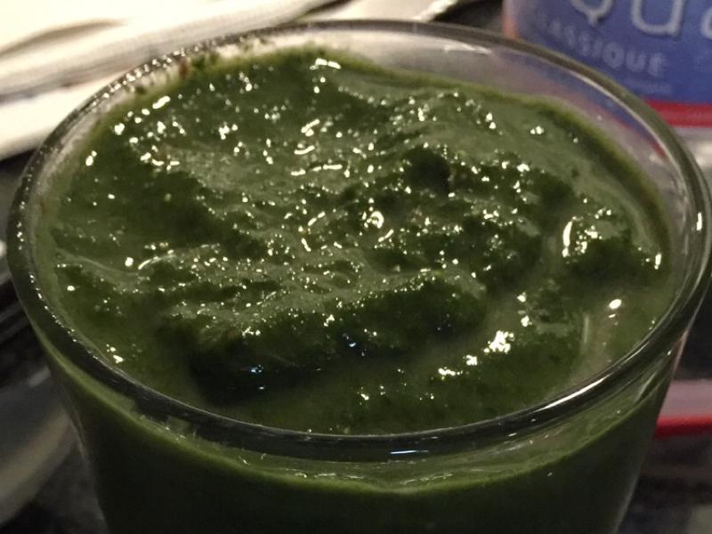 Strawberry, Spinach, and Ginger Thick Green Smoothie Healthy Recipe