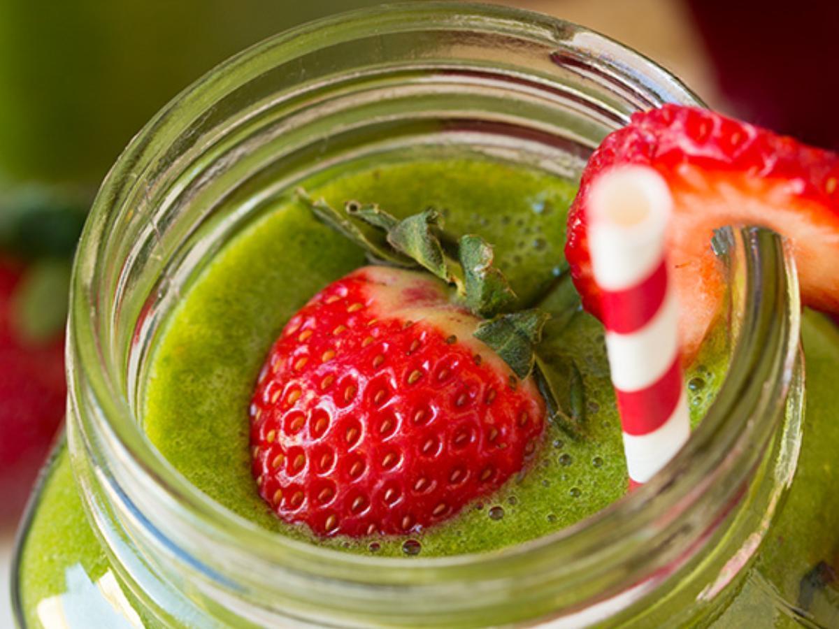 Strawberry Spinach Green Smoothie Healthy Recipe