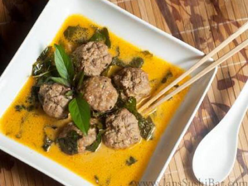 Yellow Curry Meatballs and Kale Healthy Recipe