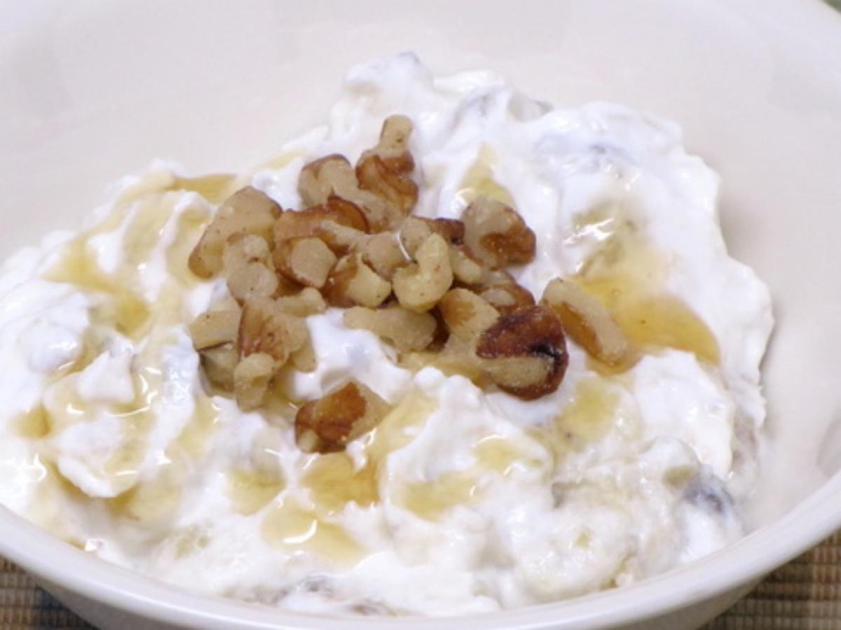 Yogurt with Banana & Honey Healthy Recipe